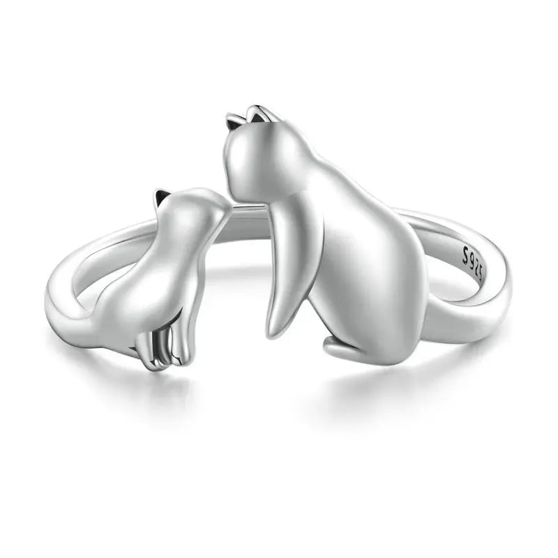 Bague Chat Argentée Style Ouvert sur fond gris