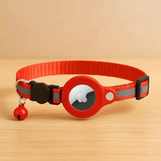 Collier GPS Chat - Support Airtag, Collier de Suivi Anti Perte : en rouge sur fond bois clair