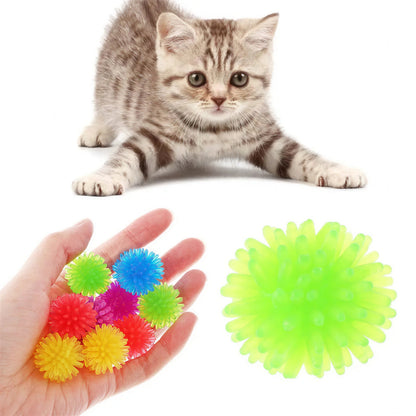 Balle d'arbousse colorée en caoutchouc pour chaton Pour toi Mon chat