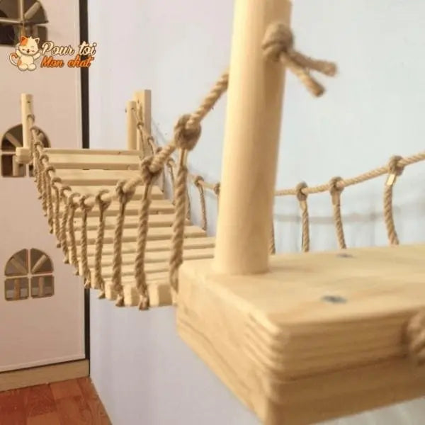 Arbre à chat en forme de pont en bois suspendu - Pour toi Mon chat