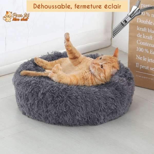 Coussin chat, maison pour chat, niche pour chat, COUSSINOO gris foncé, chat roux allongé, texte "Déhoussable, fermeture éclair", panneau à droite, logo pour toi mon chat en haut à gauche